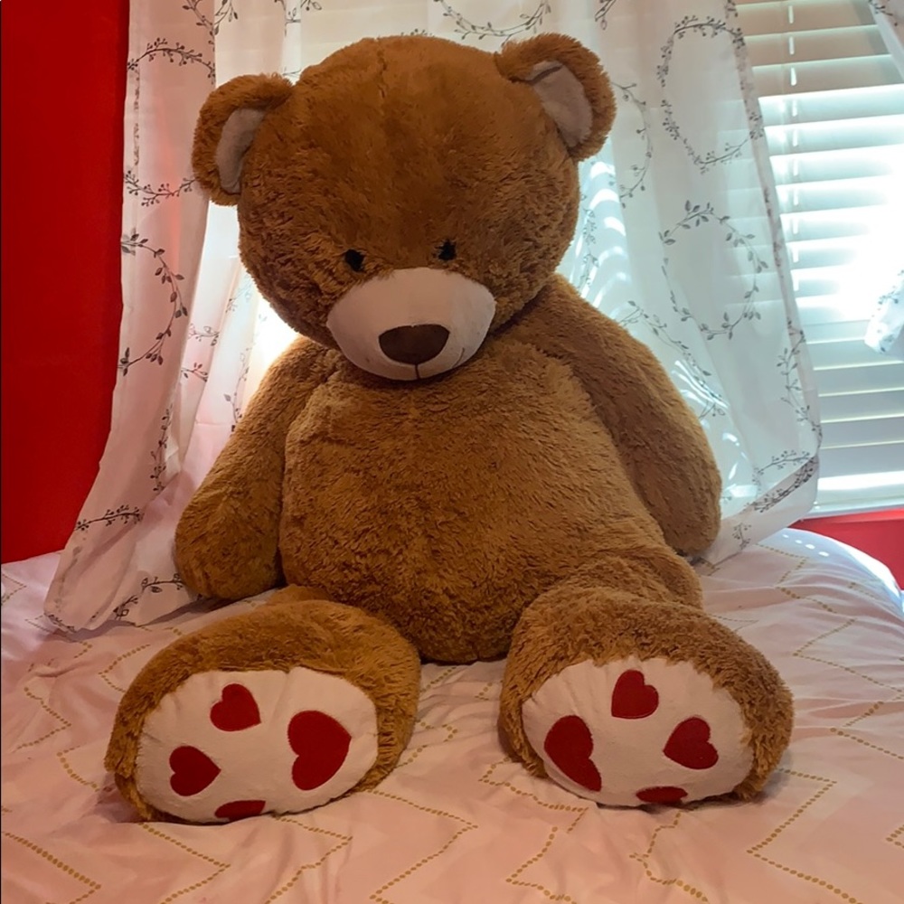 I am selling a big medium bear.